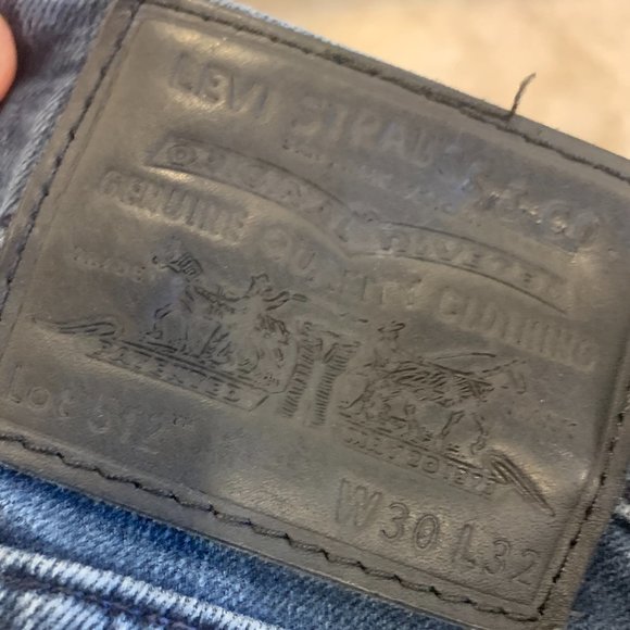 LEvi's 512 dark wash Men's jeans W30 L32 tapered fit Skinny jeans - Picture 5 of 9